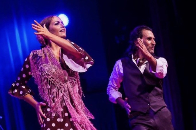 Flamenco-Tanzpaar (Musik vom Band)